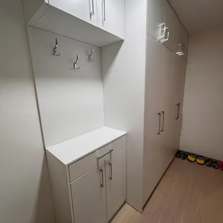Apartman Lana *