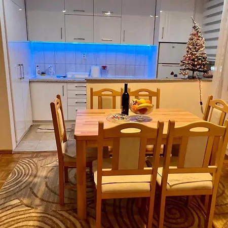 Lana Apartamento Pale